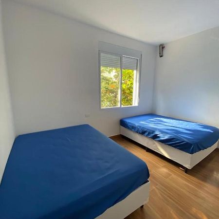Apartamento Guaruja Pitangueiras 50 Metros Da Praia. Dış mekan fotoğraf