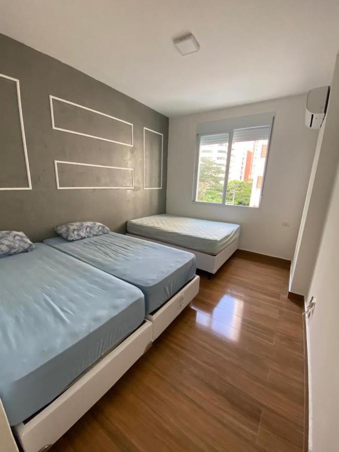 Apartamento Guaruja Pitangueiras 50 Metros Da Praia. Dış mekan fotoğraf
